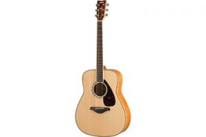 ふるさと納税で貰えるヤマハのギター（FG840）